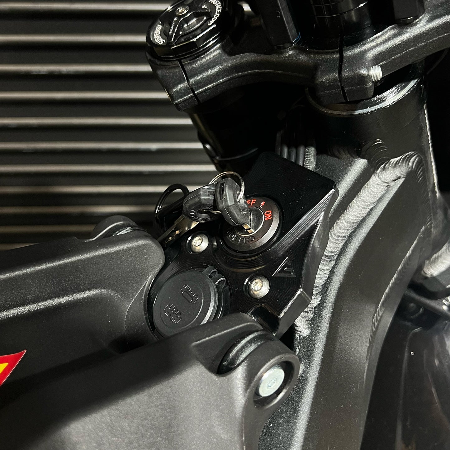 Vanguard's Garage Ignition Cover E-Ride Pro S/SS/SR